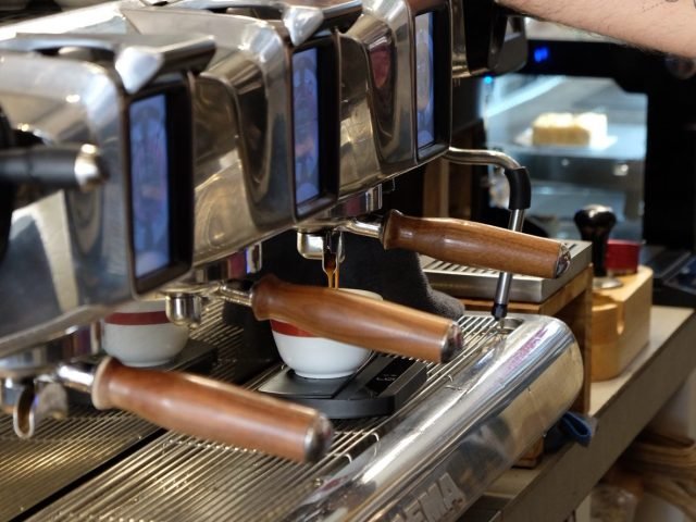 SPECIALTY COFFEE BARCELONA – BEST PLACES TO GO (2022)